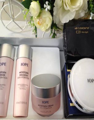 Bộ tiện ích dưỡng da và phấn nước IOPE